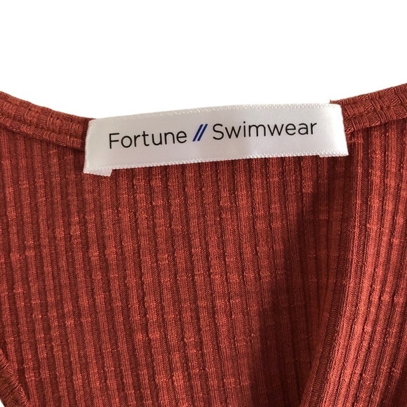 Fortune Swimwear Ribbed Knit Twist Back Cover Up Small - Picture 5 of 9